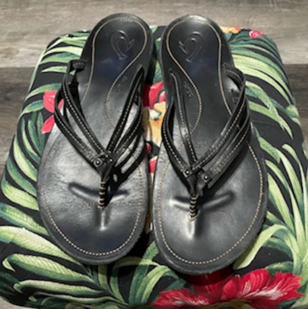 Olukai sandals